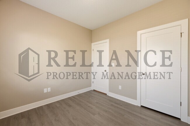 Building Photo - 2755 S Greenleaf St