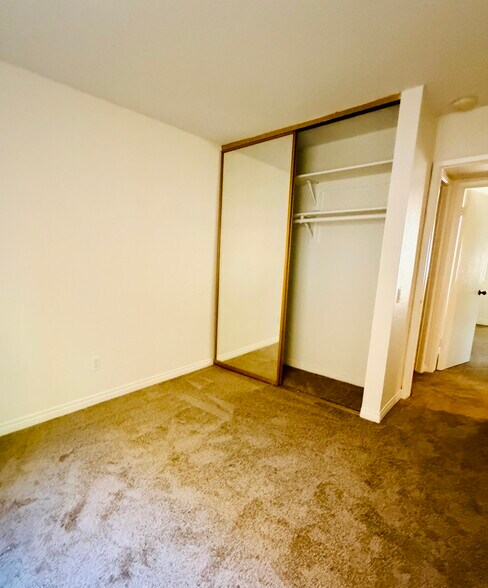 Building Photo - 17075 W Bernardo Dr