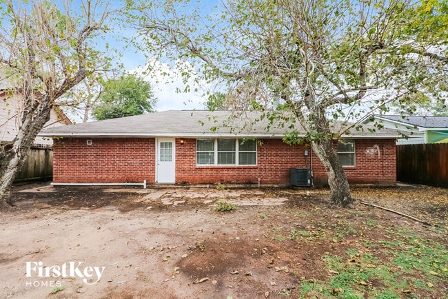 Building Photo - 9230 Carlow Ln