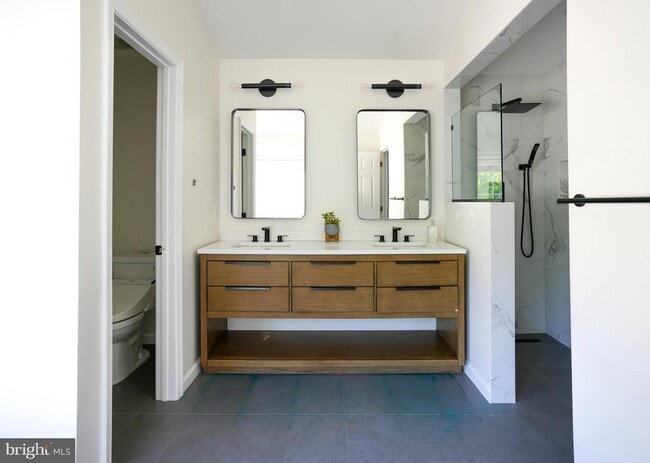 Building Photo - 4658 Hummingbird Ln