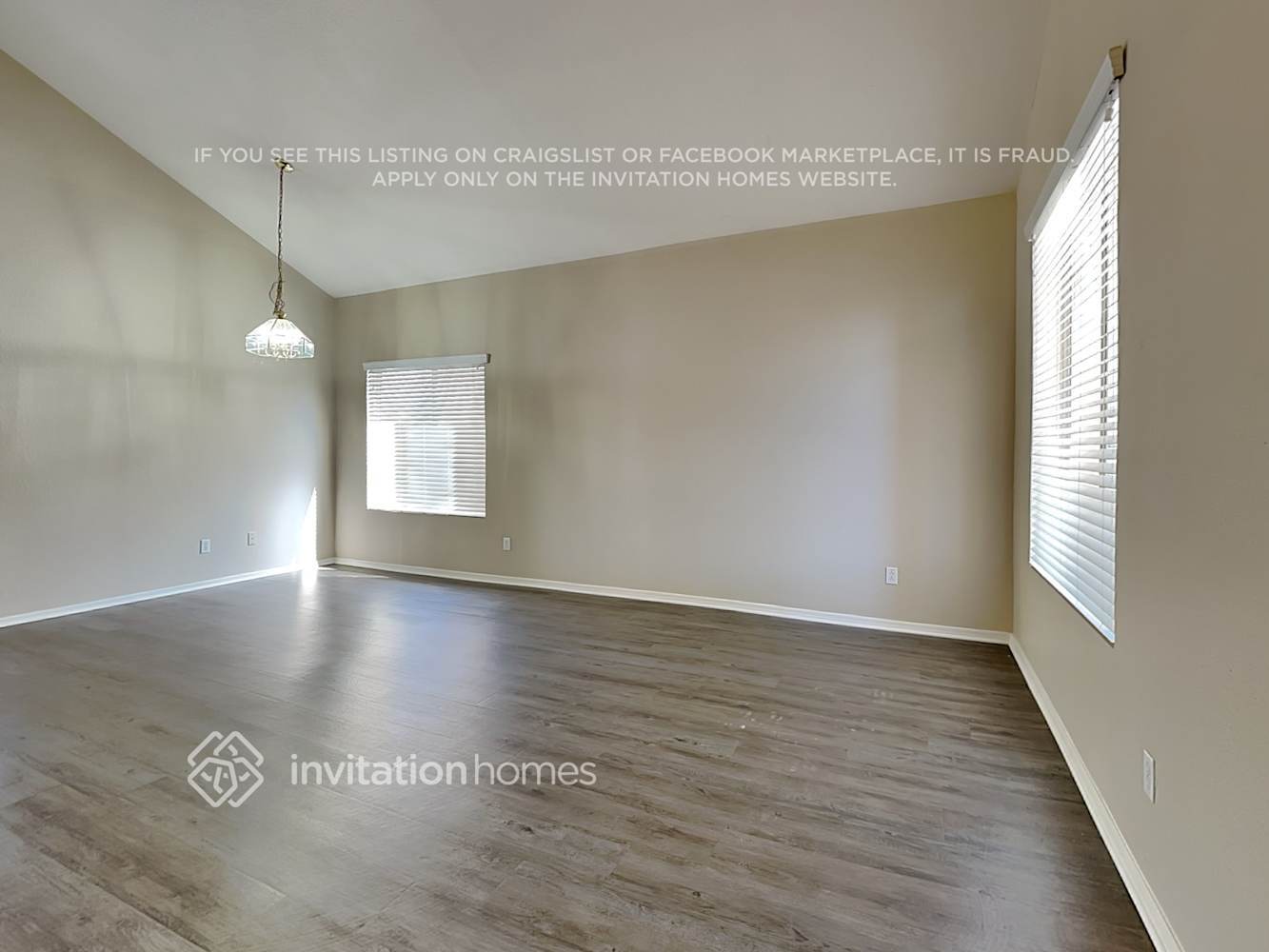 Building Photo - 3909 N 103rd Dr