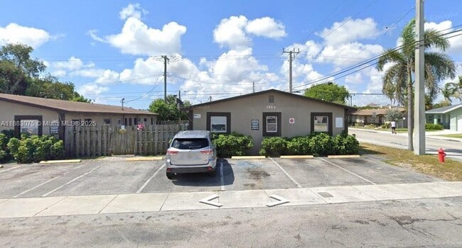 Primary Photo - 2640 NW 2nd St