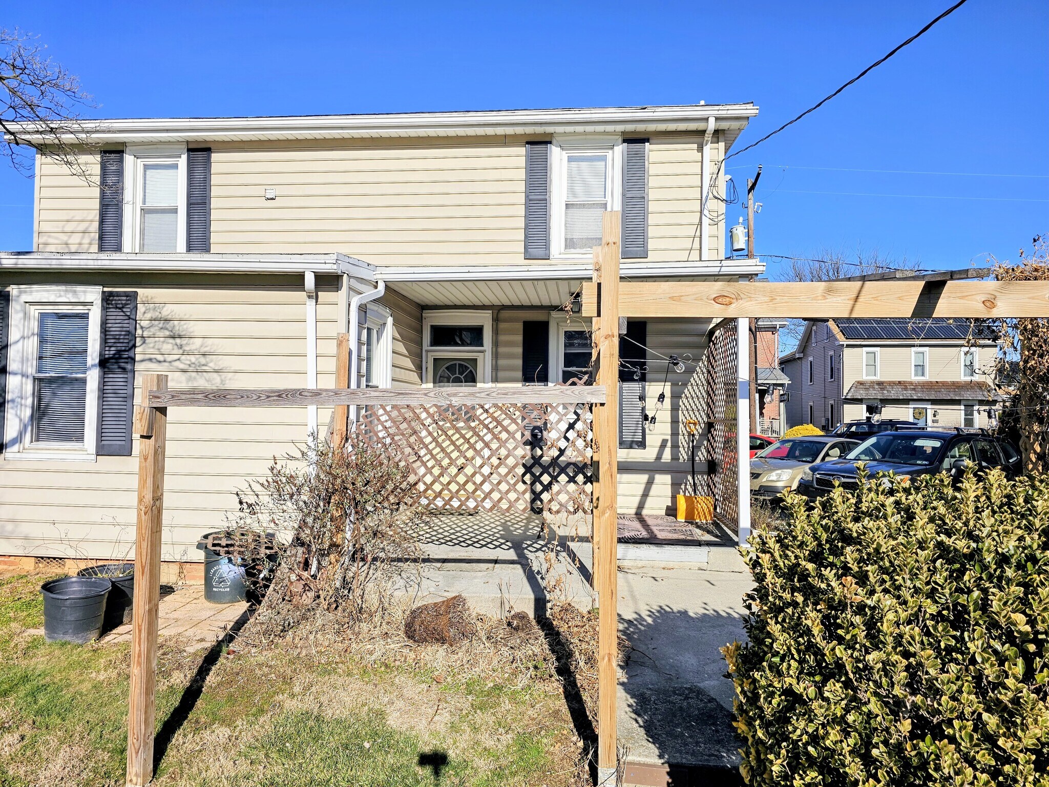 Building Photo - 2050 State St