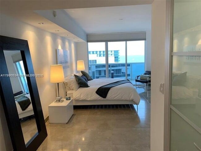 Building Photo - 1830 S Ocean Dr