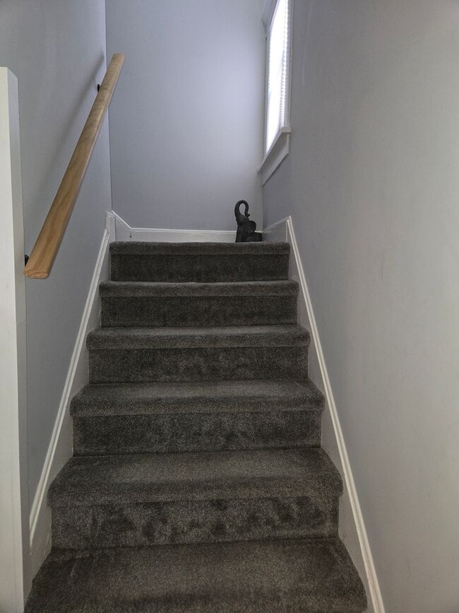 Building Photo - Spacious, meticulously renovated single family: 2-bedroom, 2 full bathroom & finished basement an...