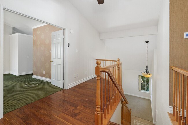 Building Photo - 30207 Silver Ridge Ct
