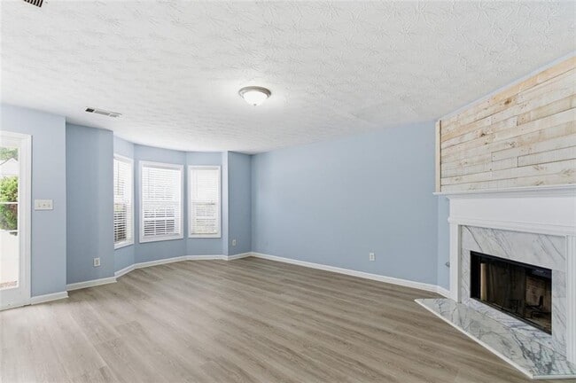 Building Photo - 1145 Grace Dr