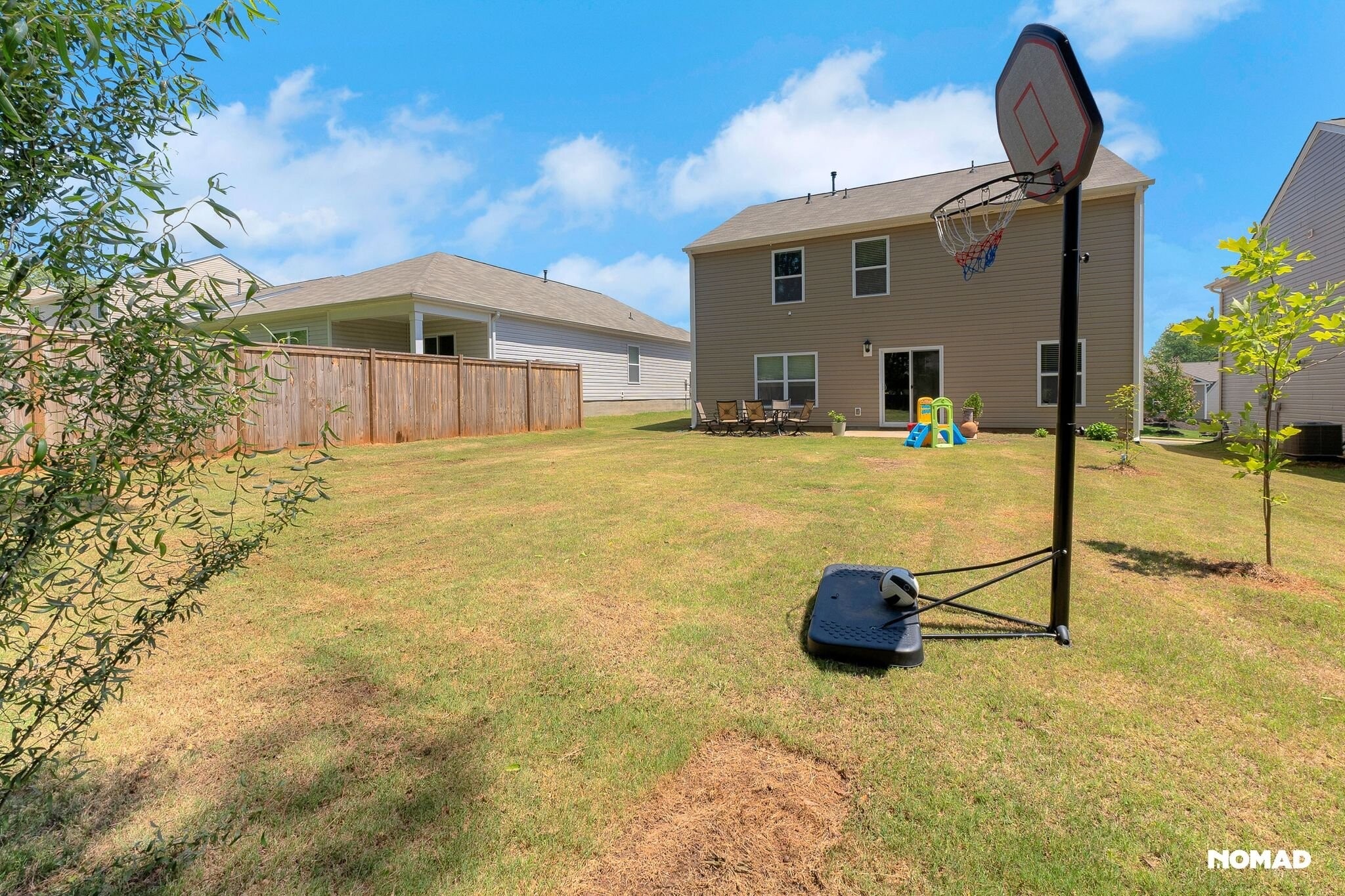 Building Photo - 208 Kernow Ln