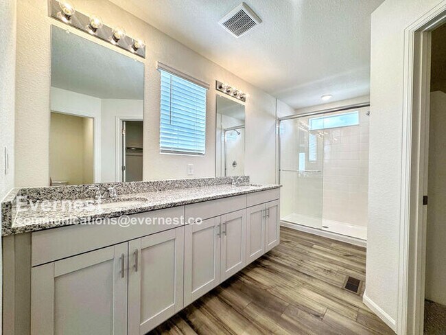 Building Photo - 3858 Riviera Ct