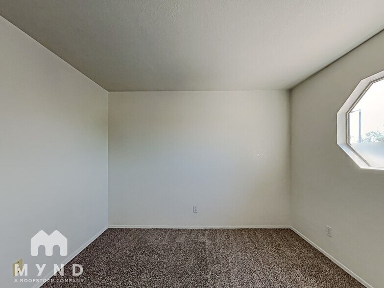 Building Photo - 1565 S Halsted Dr