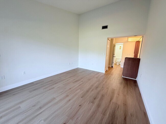 Building Photo - Newly Listed 2-Bed/2-Bath Condo for Rent i...
