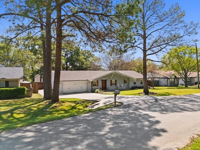 Building Photo - 3612 Grandview Dr