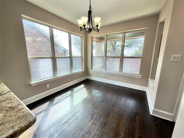 Building Photo - 408 Paluxy Dr