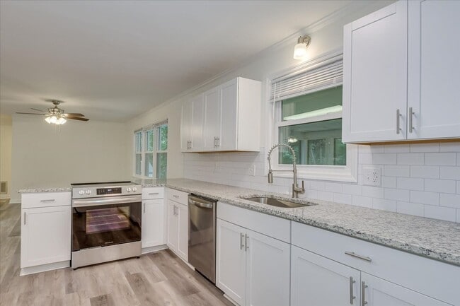 Building Photo - 4 Bed/2 Bath home in Columbia County