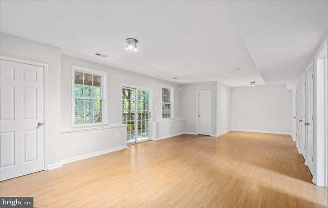 Building Photo - 206 Cedar Ridge Dr