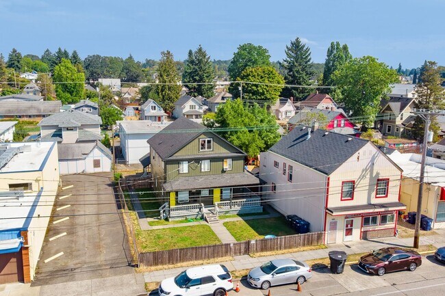 Building Photo - 5413 S Puget Sound Ave