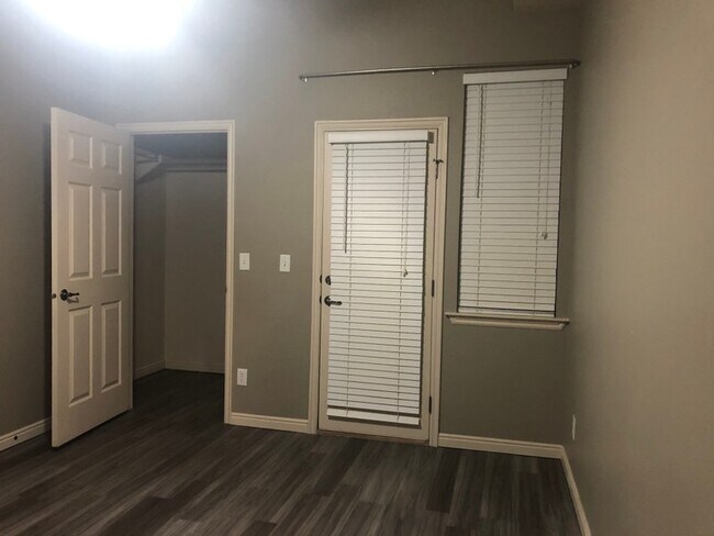 Building Photo - 1616 W 50 N