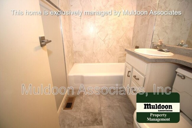 Building Photo - 1407 Alexander Rd