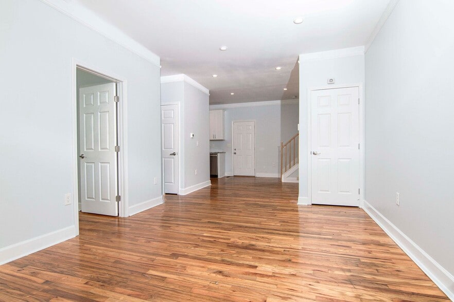 Building Photo - 2594 Watkins St NW