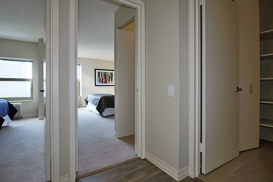 Building Photo - 38 W Chestnut St