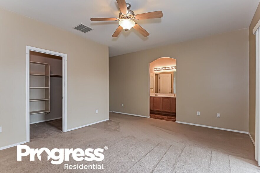 Building Photo - 7450 W Balcony Bay Dr