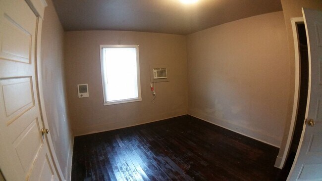 Building Photo - 2 Bedroom House Near Downtown OKC