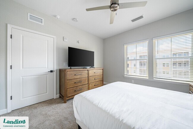 Building Photo - 84 San Filippo Dr SE