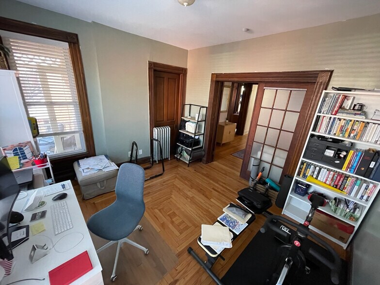 Building Photo - 119 Olive St