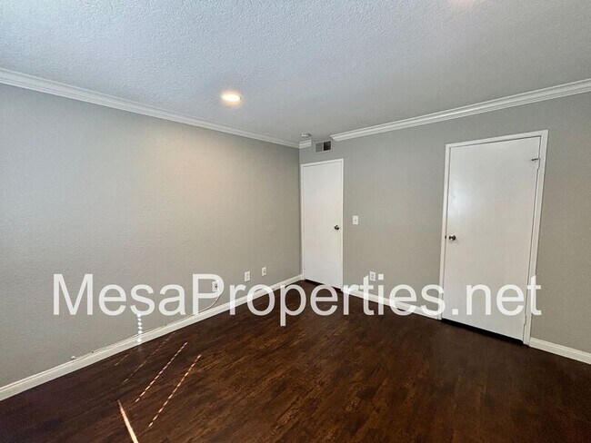 Building Photo - 10151 Arrow Rte Rd