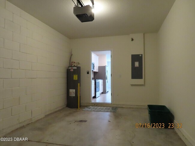 Building Photo - 4 BELLA LAGO Cir