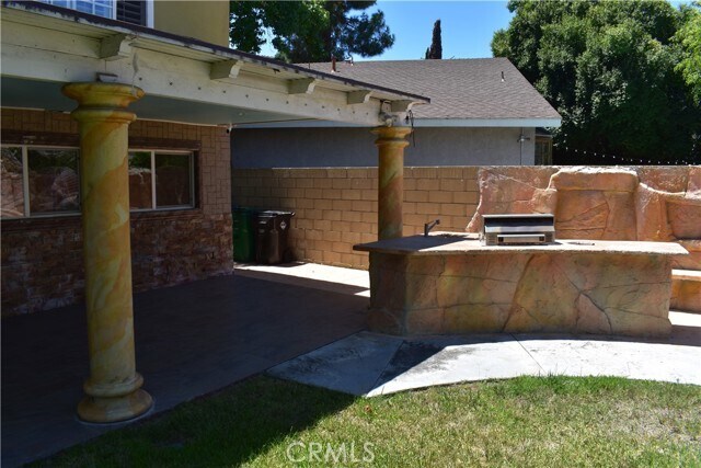 Building Photo - 15862 Caltech Cir