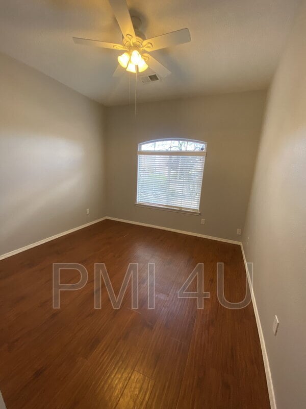 Building Photo - 5504 Mansfield Pl NW