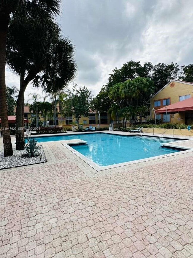 Building Photo - 1190 Coral Club Dr