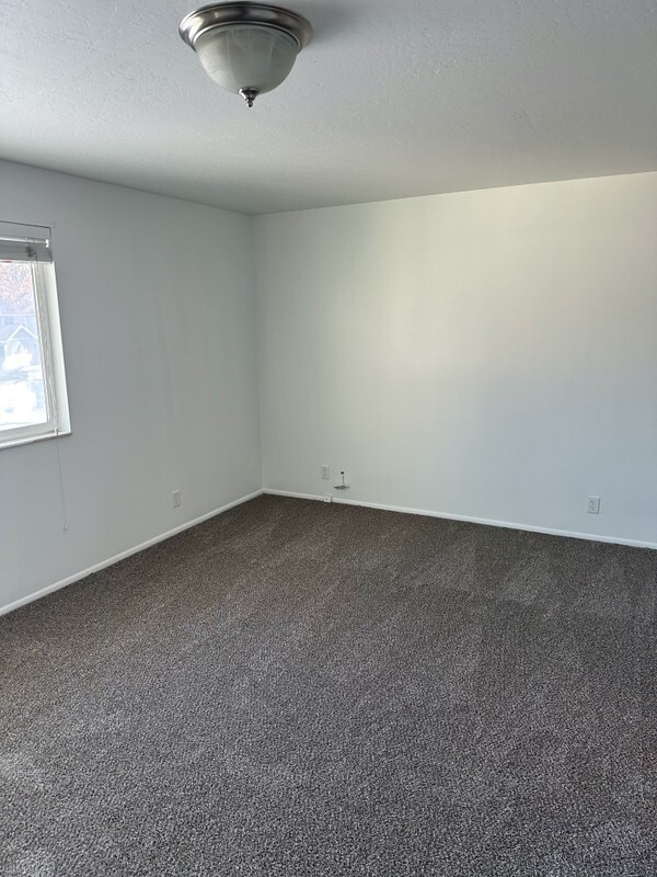 Building Photo - 1321 E 4200 S