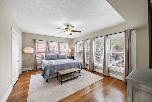 Building Photo - 1631 Castle Ct
