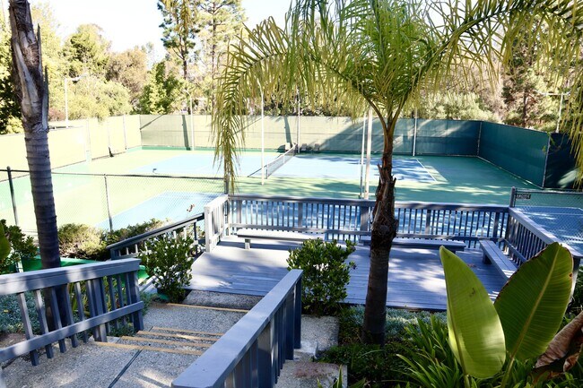 Building Photo - 3605 W Hidden Ln