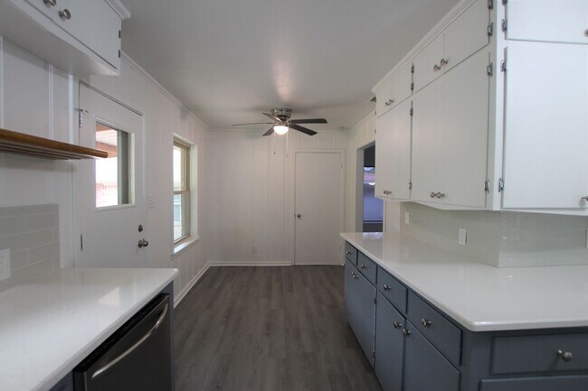 Building Photo - 3 Bed 2 Bath in Tyler!