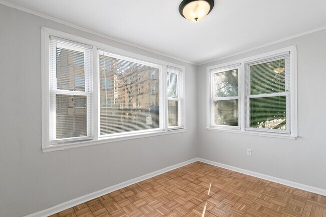 Building Photo - 1144 N Austin Blvd