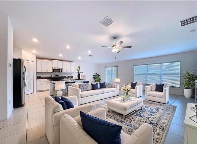 Building Photo - 6557 Bar S Bar Trl