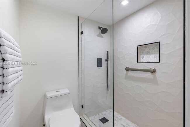 Building Photo - 20505 E Country Club Dr