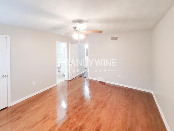 Building Photo - 6787 Spruce Hill Dr