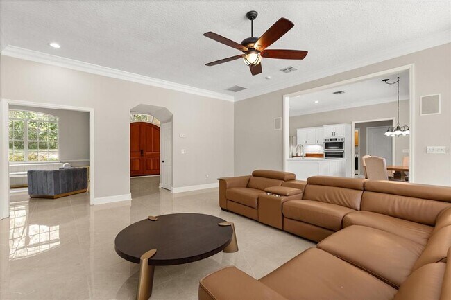 Building Photo - 8800 Torey Pines Terrace