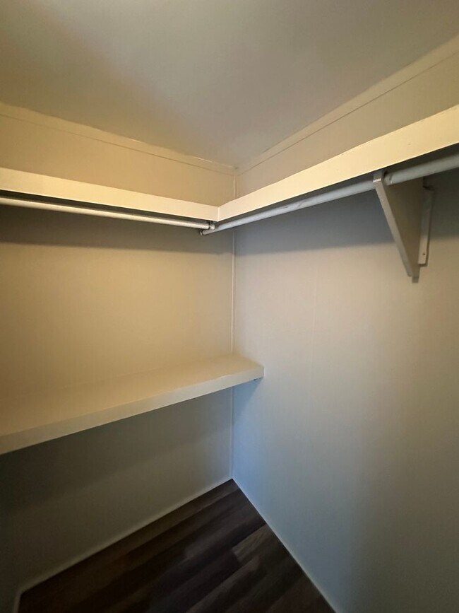 Building Photo - 114 Deer Rd