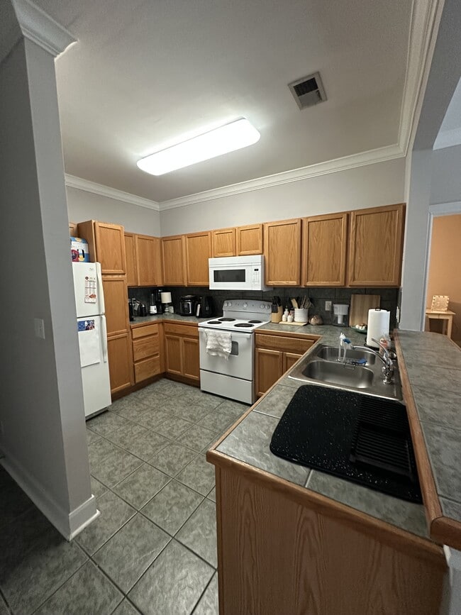 Building Photo - 204 Pr 3097