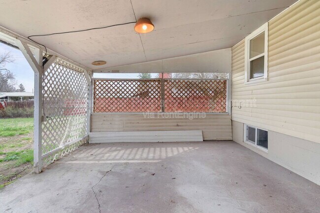 Building Photo - 6950 N Crestline St