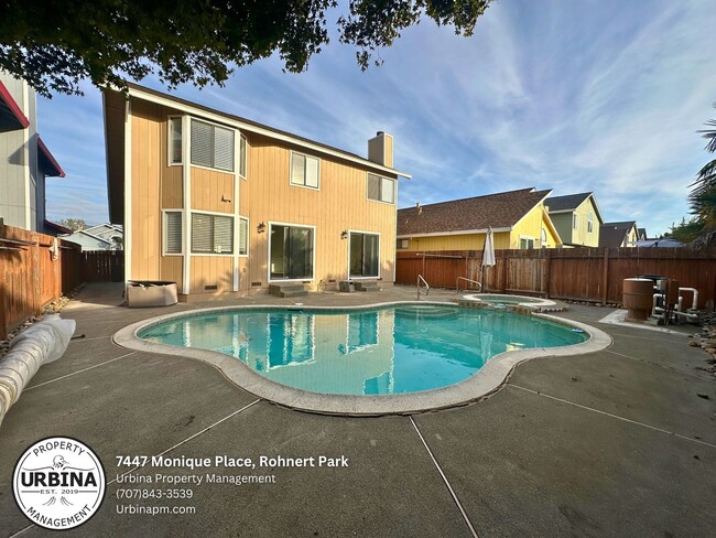 Building Photo - Beautiful 3-Bedroom Home with a Sparkling ...