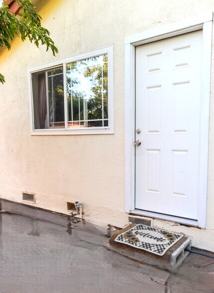 Building Photo - 4944 Narvaez Ave