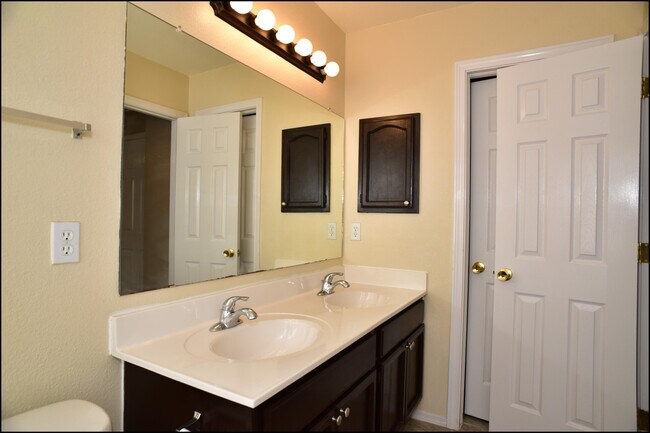 Building Photo - 14149 Warren Belin Dr