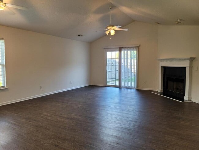 Building Photo - 1203 Wyngate Dr