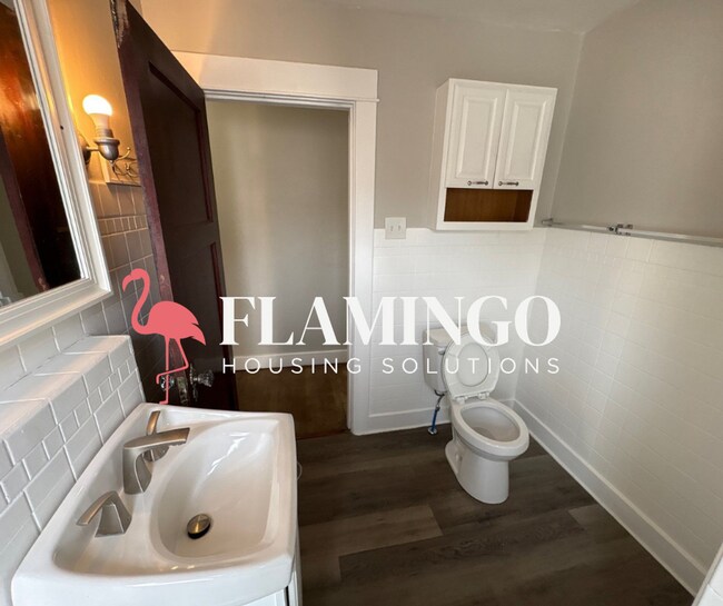 Building Photo - Spacious 3-Bedroom Home with Central Air & Garage in Dayton